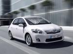 Toyota Auris HSD 2010 года (UK)
